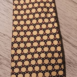 Roundtree & Yorke Silk Tie 🌟Dont forget to bundle another Tie🌟